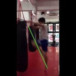 キックボクシング動画【誰でもできる跳び膝蹴りのコツ！】